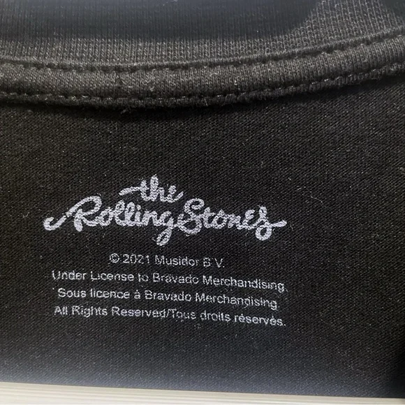 Rolling Stones Cropped Black Graphic T-Shirt - Picture 3 of 4